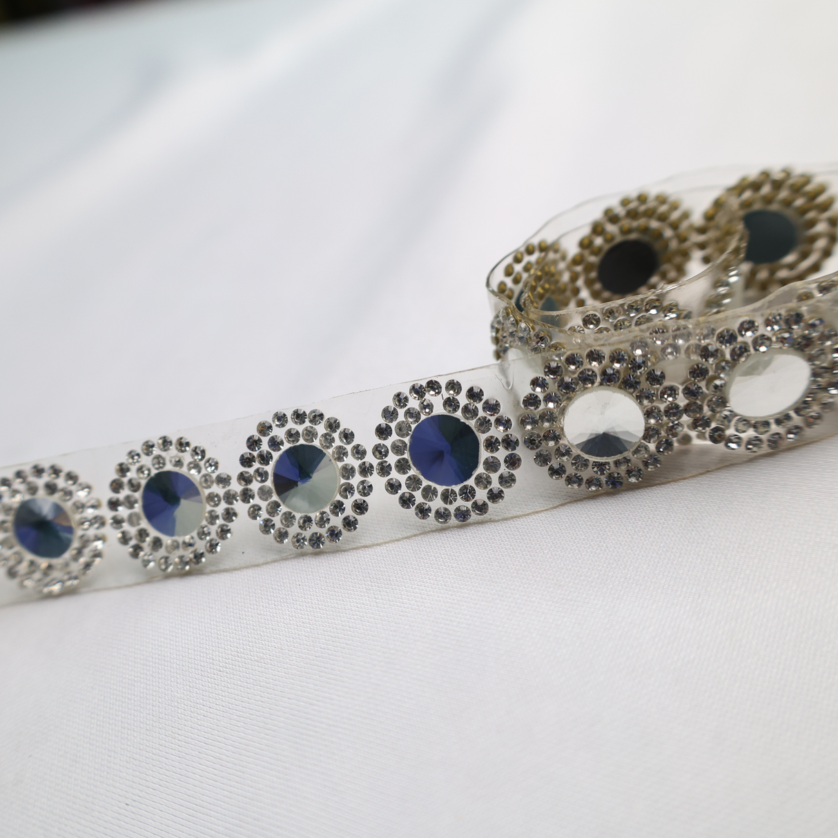 Round Rhinestone Circle Trim - 3/4 Inch/10YDS (2 Colors)