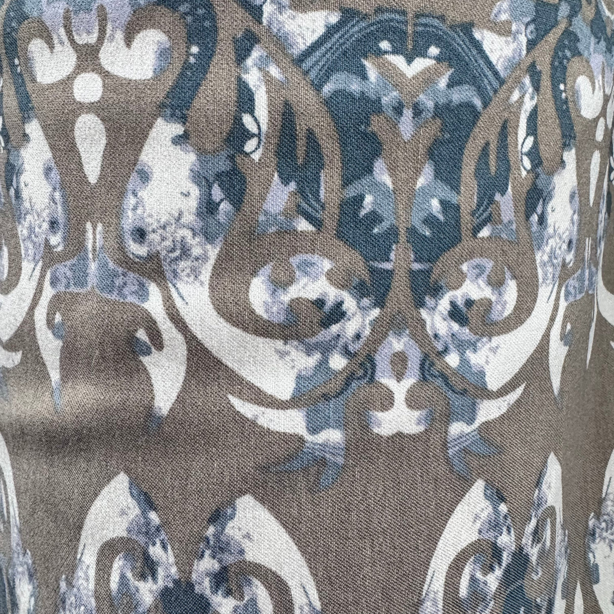 Poly-Spandex Blend Fabric, Large-scale Ornate Damask Print(2 Colors) - By the Yard