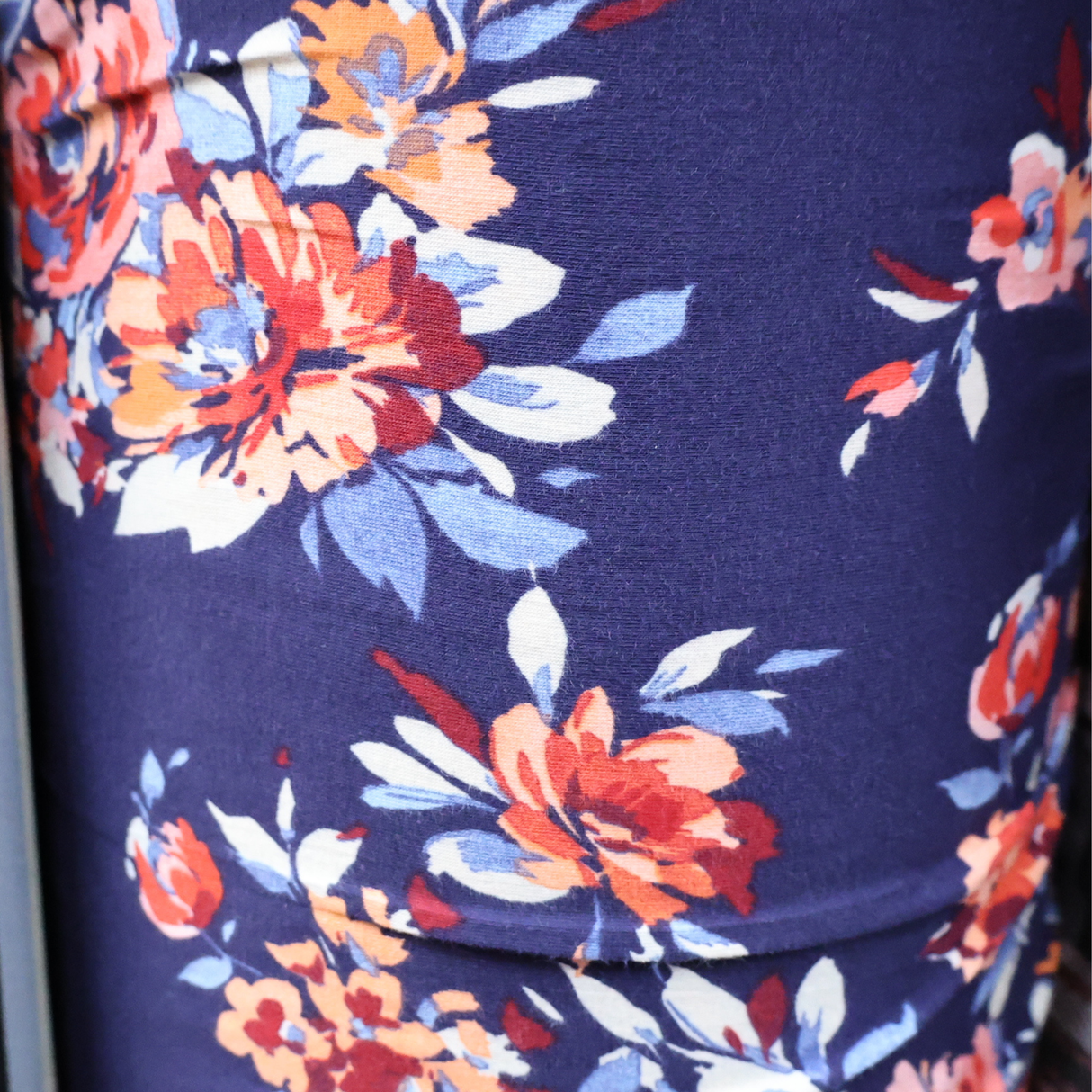 Double Brushed Jersey Knit Fabric/Navy Floral(#IT612) - By The Yard