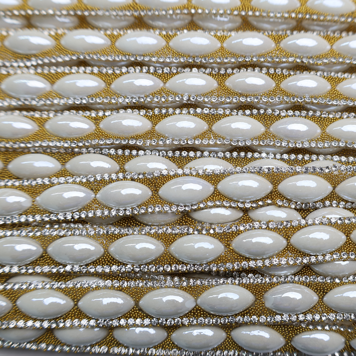 Oval Pearl & Rhinestone Trim - 0.5 Inch/10YDS (#CRY22)